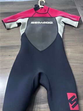 Sea-Doo Shorty Neoprene Wetsuit - Black with Pink & Gray Accents